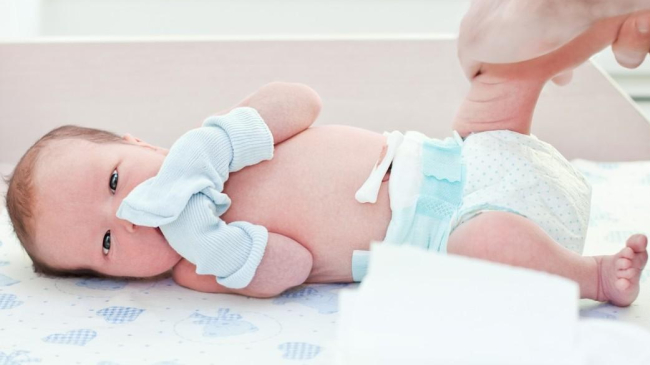 Уход за грудничком: купаем, ухаживаем за родничком, обрабатываем пупочную ранку (часть 2)