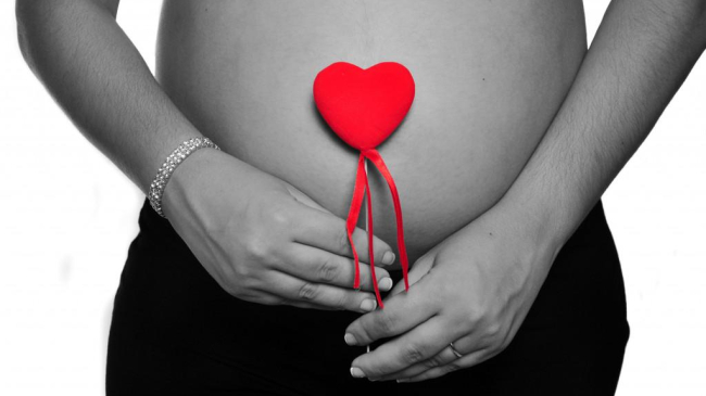 Беременные женщины с ВИЧ могут рожать в любой больнице страны