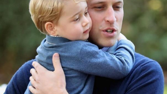 Принц Джордж научился печь блинчики