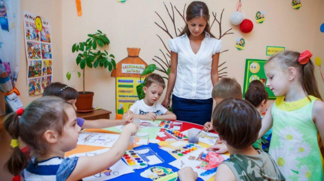 Cum îți înscrii copilul la grădiniță fără viză de domiciliu în localitatea în care stai