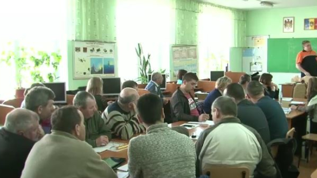 30 de profesori din Cimişlia au învăţat cum să acorde primul ajutor în situații de urgență