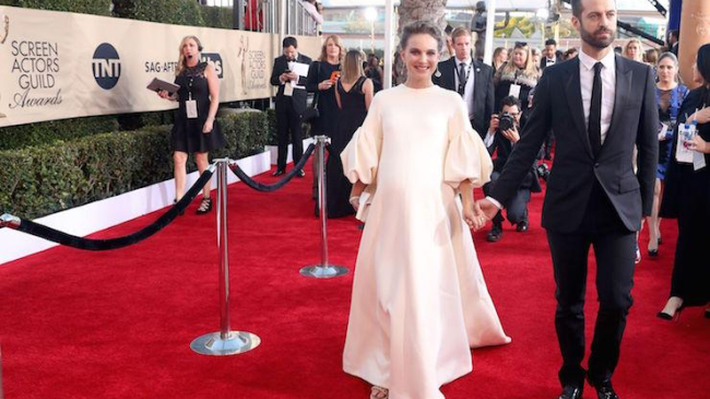 В Сети рассекретили эротическую съемку Натали Портман за несколько дней до родов