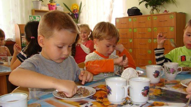 Agenții economici din lista neagră nu mai livrează produse grădinițelor