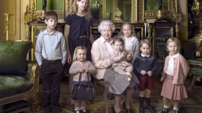 Regina Elisabeta are o poreclă drăgălaşă. Cum i se adresează nepoţii