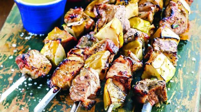 Frigărui din spată de porc cu mere