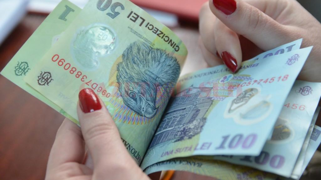 O alocație de 2300 lei lunar pentru moldovenii cu cetăţenia română