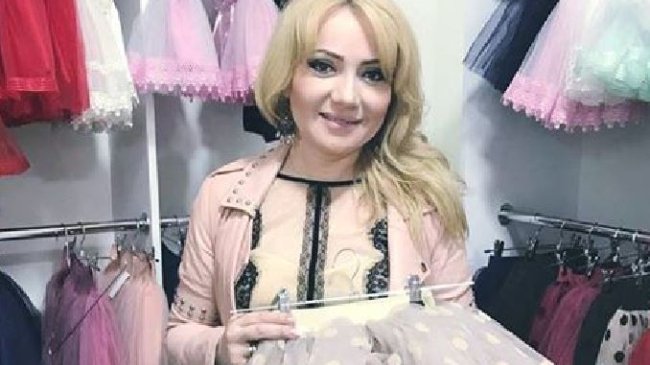 Adriana Ochișanu, la shopping cu fetița sa!