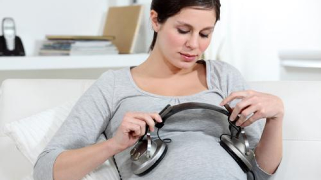 Преимущества музыки во время беременности