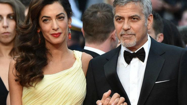 Беременная Амаль не отпускает Джорджа Клуни на светские мероприятия до родов