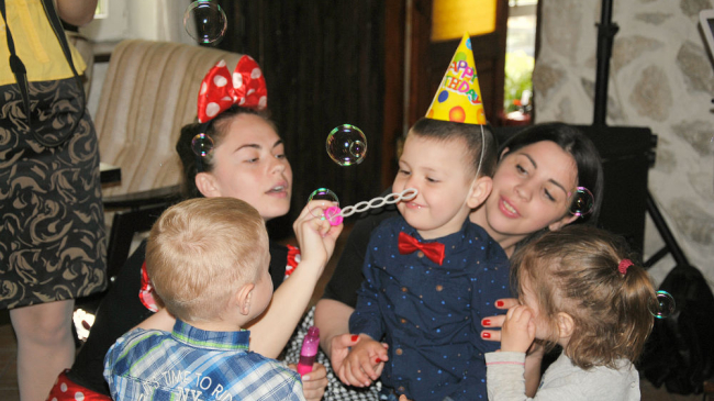 День рождения Максима - майского победителя конкурса «Именинник месяца» от Mamaplus.MD