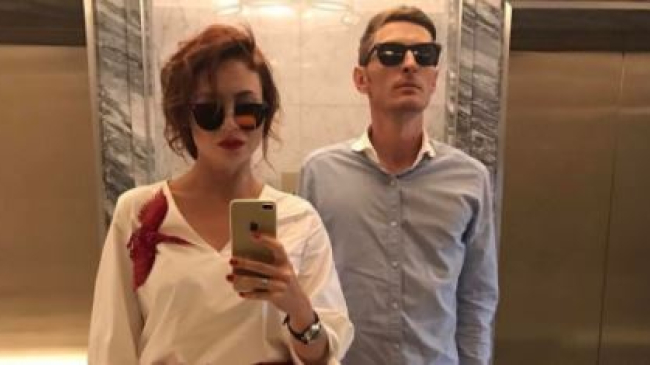 Павел Воля показал, как мастерит с сыном домашние поделки