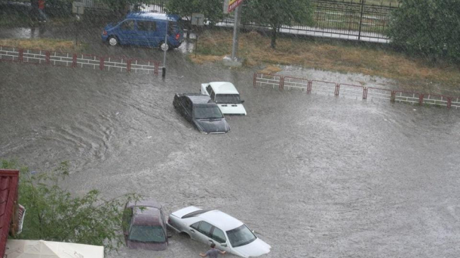 Meteorologii au emis cod galben de inundații