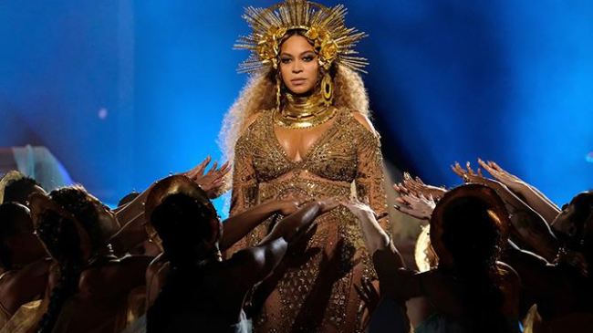 СМИ: 35-летняя Бейонсе родила двойню