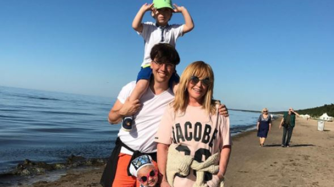 Максим Галкин показал, как дети поздравили его с днем рождения