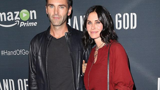 Courteney Cox vrea să devină mamă la 53 de ani