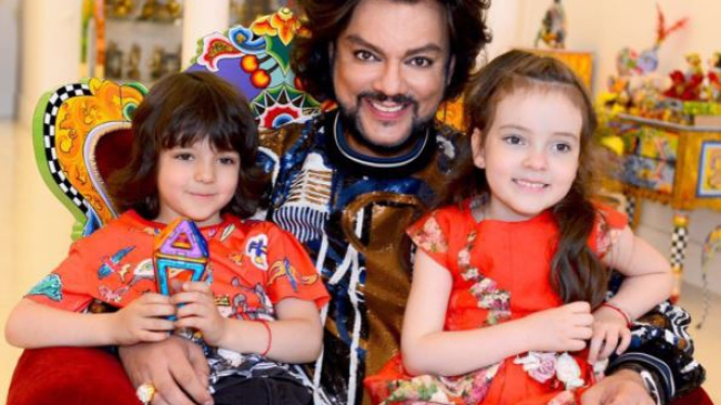 Поклонники умиляются новой фотосессии Филиппа Киркорова с детьми