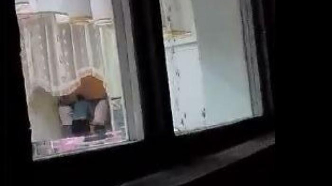 Nemaivăzut: Trei persoane locuiesc mai mult de jumătate de an într-o grădiniță din capitală