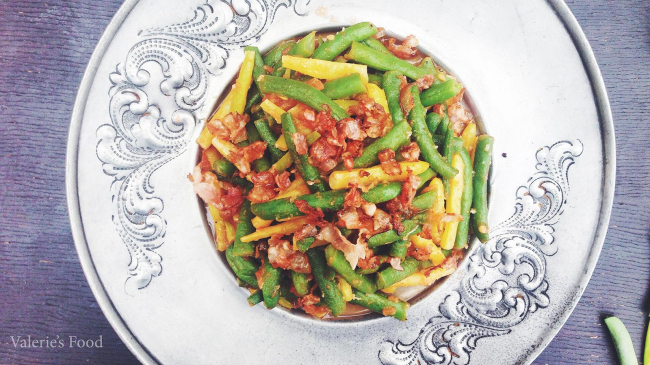 Fasole verde (păstăi) cu roșii și bacon de la Valerie's Food
