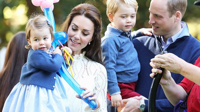 Un nou portret oficial cu Prințul George