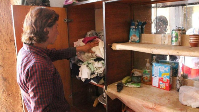 Un băiat de 7 ani din Hîncești, exploatat de părinți pe deal. În ce condiții trăiește copilul (FOTO)