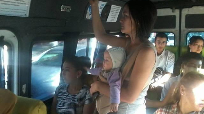 Фотофакт: маршрутки – это не место для сочувствия, и мест в них не уступают никому