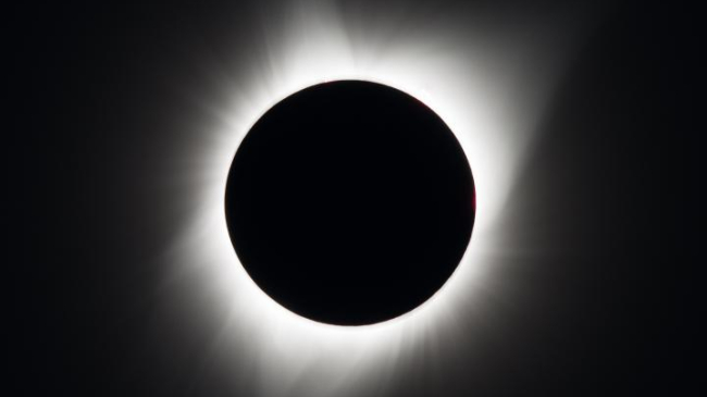 Imagini impresionante cu ”Eclipsa Secolului” din Statele Unite