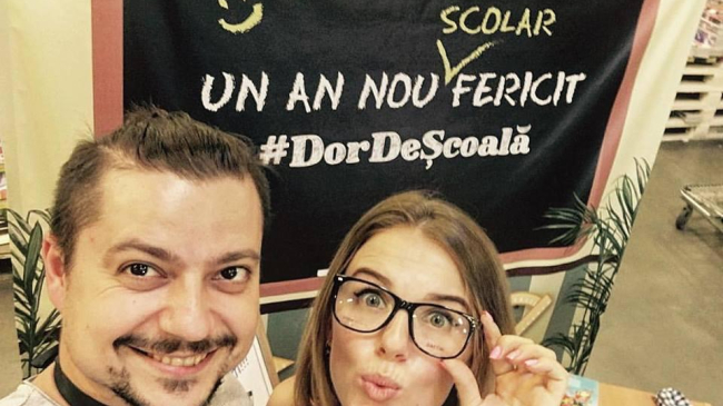 Ольга Манчу перекрасила волосы в оттенки фуксии