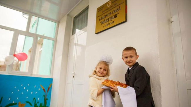 Fiecare a doua grădiniţă din Republica Moldova a fost renovată din banii Guvernului României
