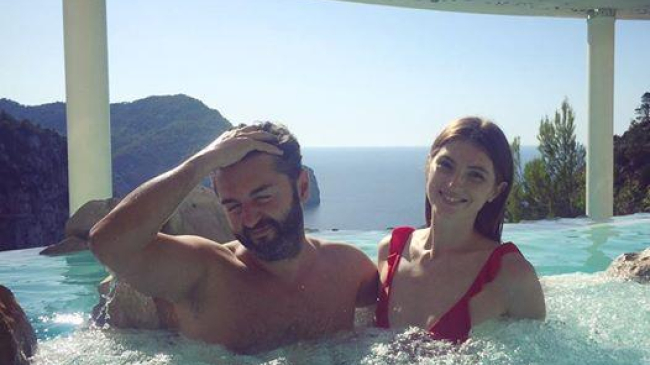 Adrian Ursu și Irina Negară au împlinit 4 ani de căsnicie, iar interpretul a uitat de aniversare