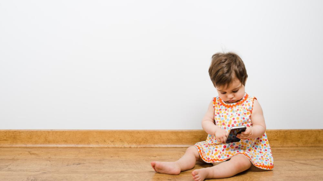 Virusul demenţei digitale. AVIZ părinţilor