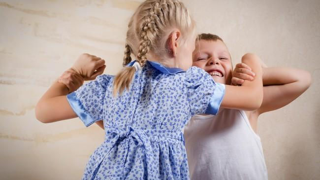 Copiii mei sunt rivali! Cum îi pot motiva să se împace utilizând Analiza Comportamentală Aplicată