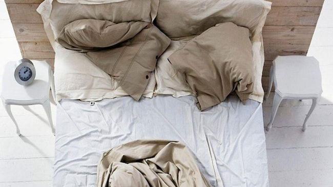 De ce nu e bine să-ţi faci patul dimineaţa