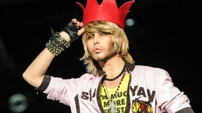 Сын короля гламура Зверева служит в отеле за 30 тысяч в месяц