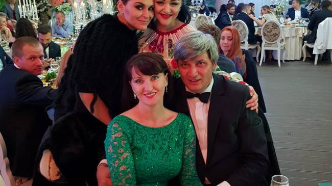 O prezentatoare de la Jurnal TV s-a măritat. Poze de la nuntă