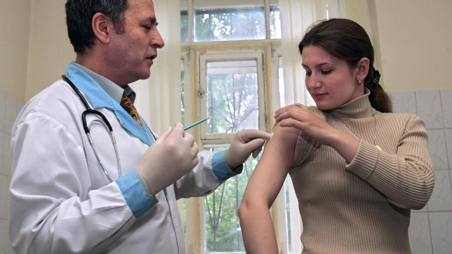 Moldova a primit 200 de mii de vaccinuri contra gripei. Când începe vaccinarea