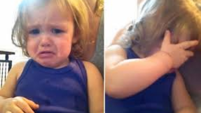 В Унгенах ребенка забыли в микроавтобусе воспитатели на целый день