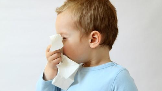 Cum prevenim și tratăm infecțiile respiratorii la copii