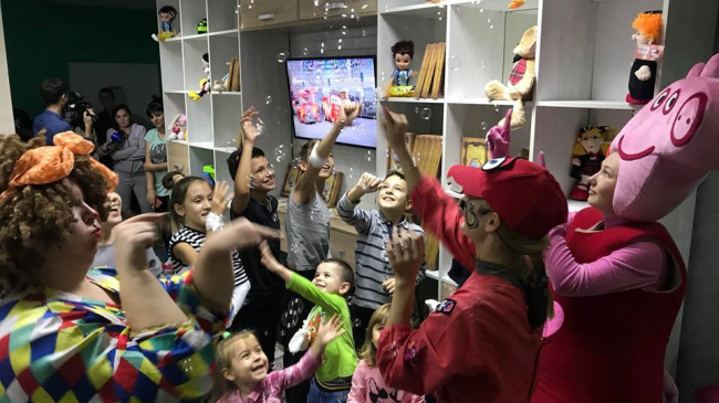 Cum arată sala de relaxare care a fost amenajată la un spital pentru copii (FOTO)