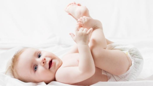 Scutece – alegem inteligent, având grijă de copil!