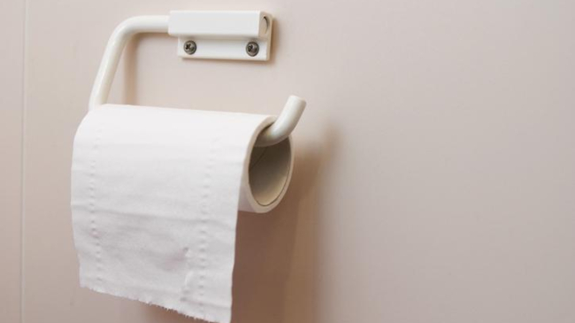 De ce statul nu cumpara hârtie igienică în școli și grădinițe