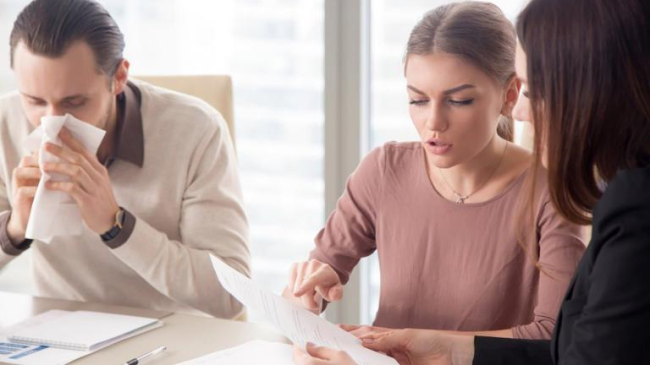 De ce nu trebuie să spui “sănătate” sau “noroc” atunci când cineva strănută