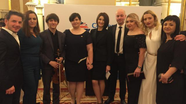 Mândri de ai noștri! Iurie Sula și alți moldoveni, la o masă cu lorzii britanici