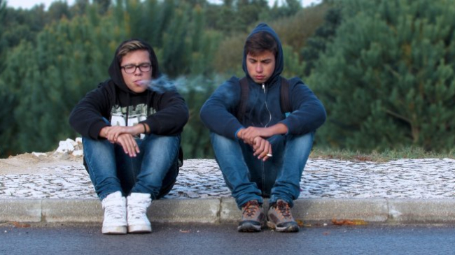 Cum pot fi dezvățați adolescenții de băut și de fumat. O experiență reală