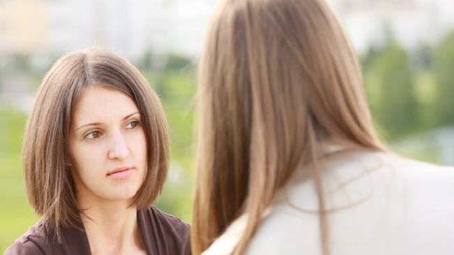 Cum să-i depistezi pe oamenii care te "seacă" de energie