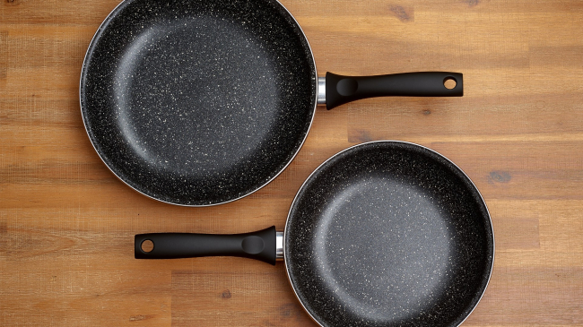 Cât de periculoase sunt vasele în care gătim zilnic