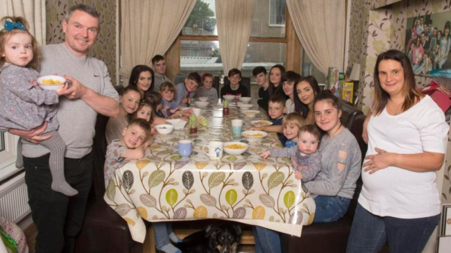 Британская многодетная мама беременна уже 20-м ребенком и планирует на этом остановиться