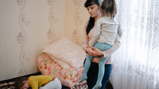 O mămică cu doi copii cu paralizie cerebrală are nevoie de ajutorul nostru