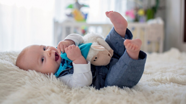 Язык тела у младенцев: что хочет сказать ваш малыш?