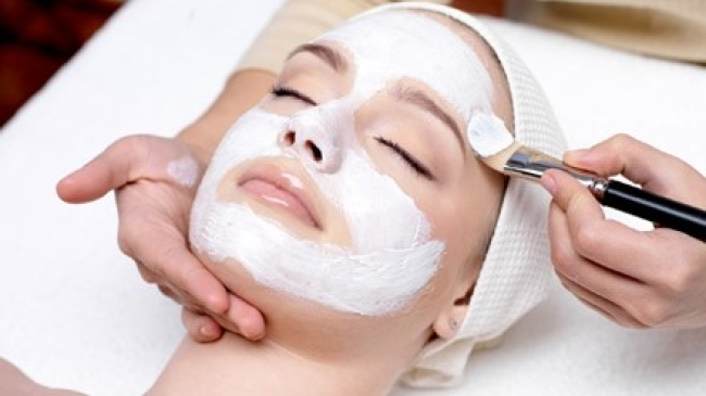 Ce măști faciale trebuie să alegi în funcție de tipul tenului tău