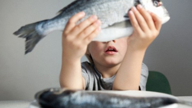 Motivul pentru care copiii trebuie să consume peşte